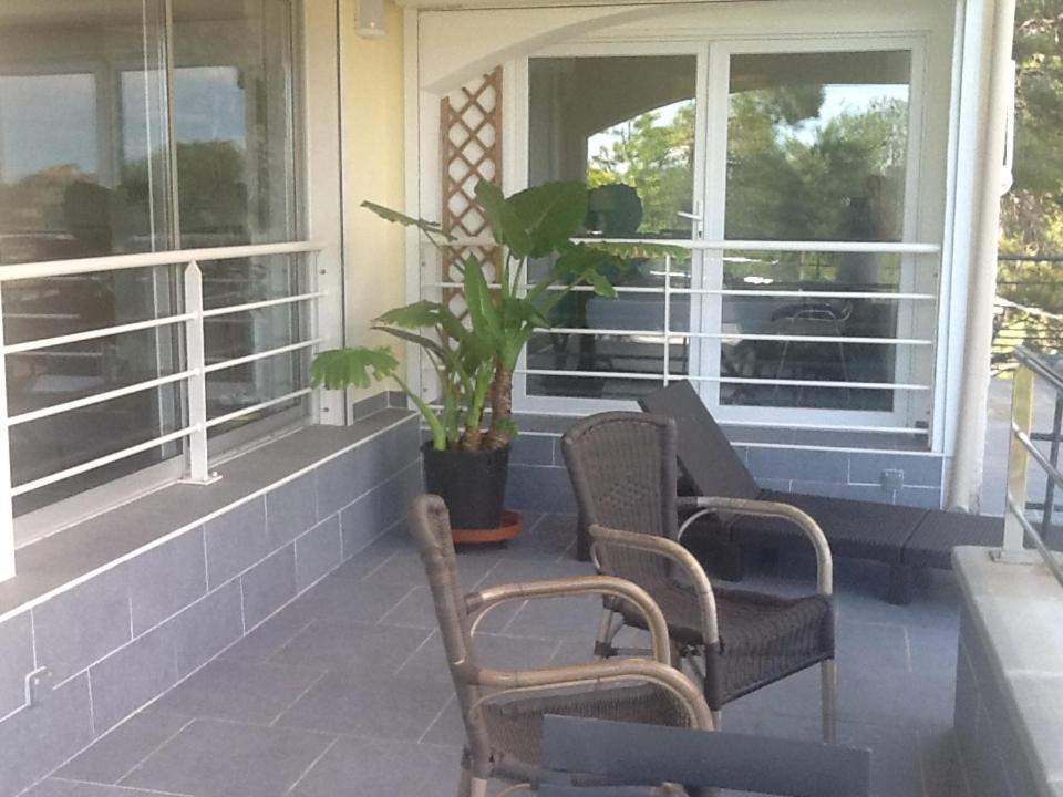 Villa L'Attalaya องชูส-ลา-เรอดอนน์ ภายนอก รูปภาพ